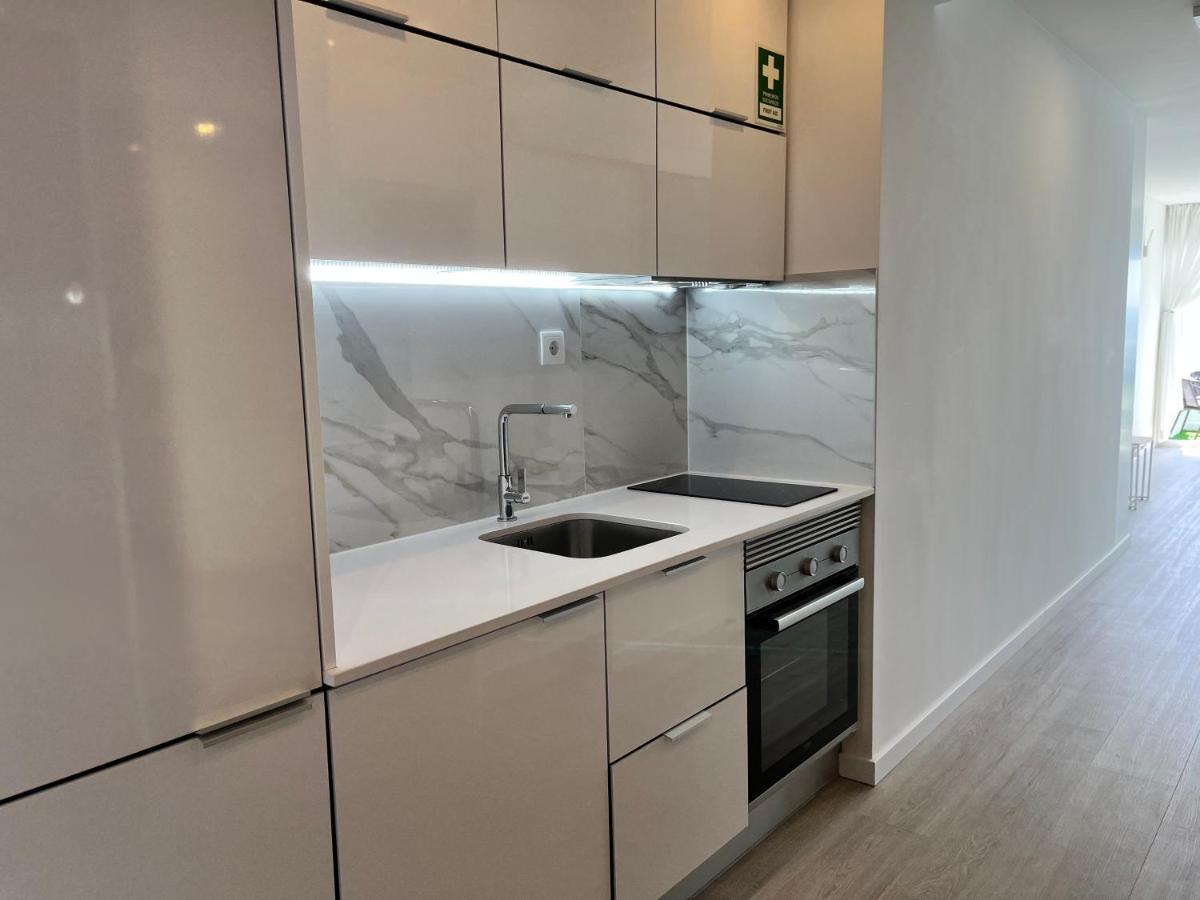 Axenic Retreat - Panoramic Ocean View, Sleeps 4, Ensuite Bathroom, New Redesign Сесимбра Экстерьер фото