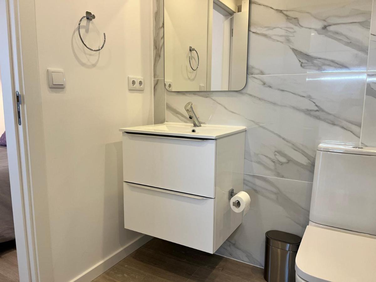 Axenic Retreat - Panoramic Ocean View, Sleeps 4, Ensuite Bathroom, New Redesign Сесимбра Экстерьер фото